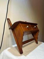 Kast - Antieke Wandkast met Gesneden Kapstokken - Hout, Antiek en Kunst
