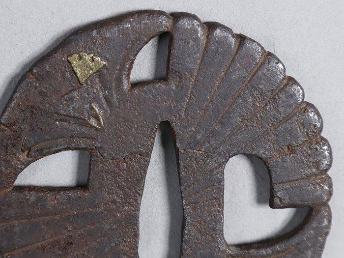 Tsuba zwaardbeschermer (60g) - Chrysanthemum-ontwerp met, Antiek en Kunst, Antiek | Overige Antiek