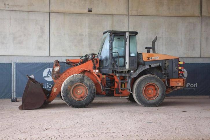 Veiling: Wiellader Hitachi ZW180 Diesel 2008, Zakelijke goederen, Machines en Bouw | Kranen en Graafmachines, Ophalen