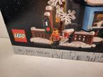 Lego Set - 10293 - Winter Village - Bezoek van de Kerstman/, Kinderen en Baby's, Speelgoed | Duplo en Lego, Nieuw