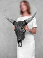 Geen minimumprijs - Zwarte koeien schedel met Boheemse