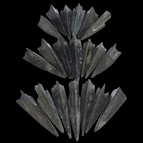 Scythisch Brons Verzameling van pijlen - 20 stuks. (Zonder, Handtassen en Accessoires, Antieke sieraden