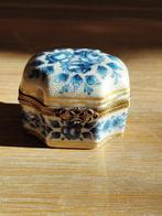 décorateur MOSNIER - Parfumfles (5) - Oude geurenkoffer /