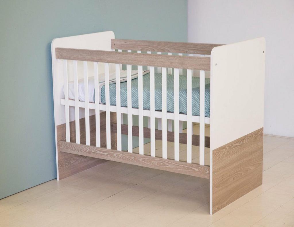 Handboek sleuf Sandy ② Bebies First baby Bed Lio — Babywiegjes en Ledikanten — 2dehands