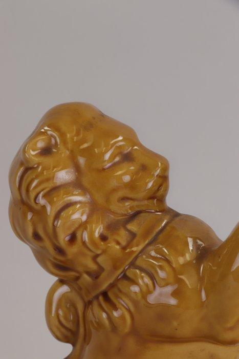 Statue, Cognac Renault - 29 cm - Faïence, Antiek en Kunst, Antiek | Glaswerk en Kristal
