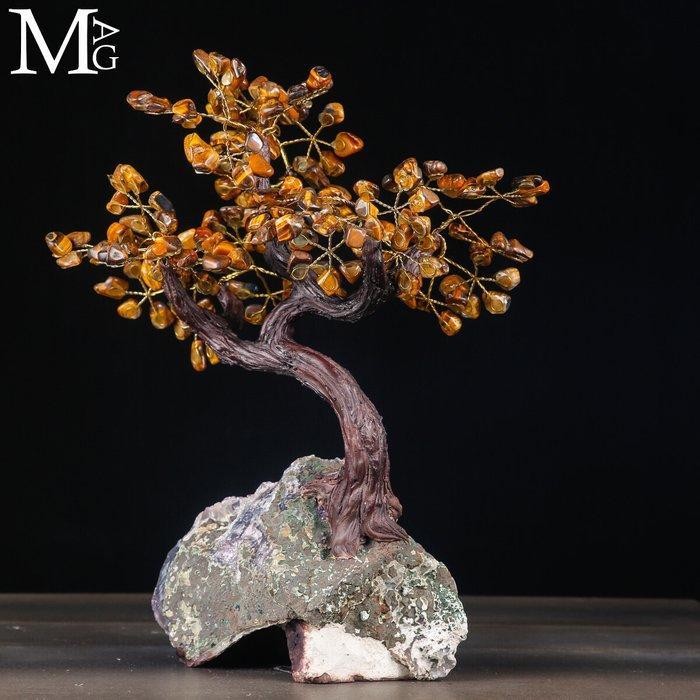 Tiger’s Eye edelsteen ‘Levensboom’ op natuurlijke amethist, Verzamelen, Mineralen en Fossielen