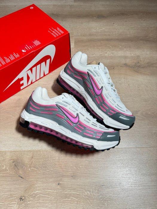 Nike - Sneakers - Taille : EU 42.5 - Neuf avec étiquette, Kleding | Heren, Schoenen