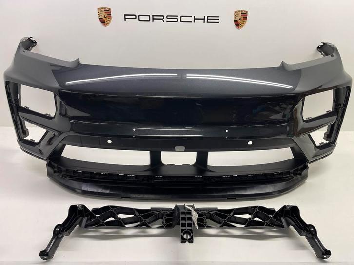 Porsche Macan 2026 (95C/H2) ORIGINELE voorbumper met grill, Auto-onderdelen, Carrosserie, Voor, Bumper, Porsche, Gebruikt, Herkomst onderdeel bekend