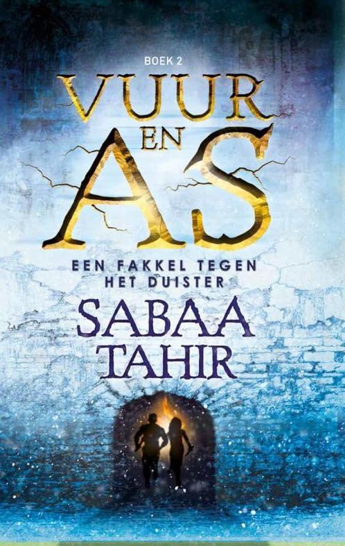 Vuur en As 2 - Een fakkel tegen het duister / Vuur en As / 2, Boeken, Kinderboeken | Jeugd | 13 jaar en ouder, Zo goed als nieuw