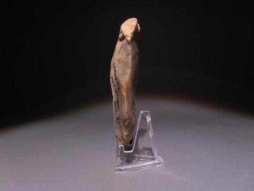 Europa Vuursteen Handbijl - mes. 8,2 cm H. Neolithicum, 6000, Antiek en Kunst, Antiek | Overige Antiek