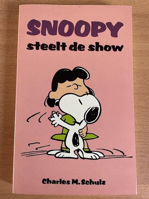 Snoopy steelt de show 9789062134373, Boeken, Stripverhalen, Gelezen, Verzenden