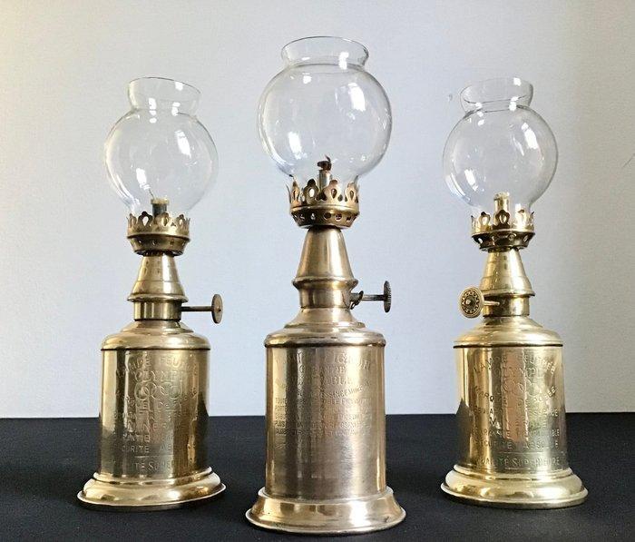 Lampe à huile - Trois belles anciennes lampes à huile, Antiek en Kunst, Curiosa en Brocante
