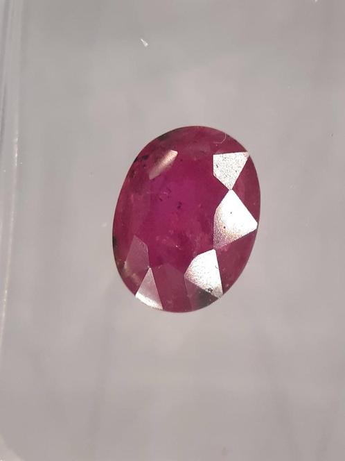 Certified Natural Ruby - 1.75 ct - Tanzania - Oval shaped -, Bijoux, Sacs & Beauté, Pierres précieuses, Envoi