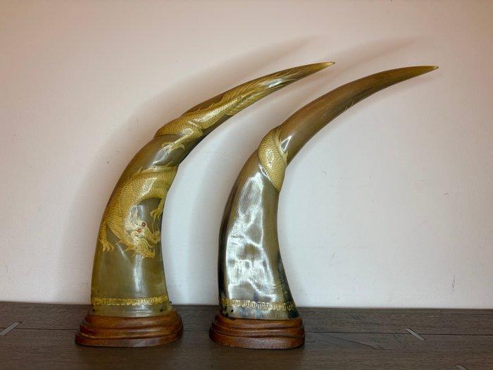 Decoratief ornament (2) - Azië, Verzamelen, Dierenverzamelingen