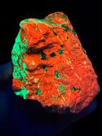 Calcite de qualité musée de taille XL avec willemite