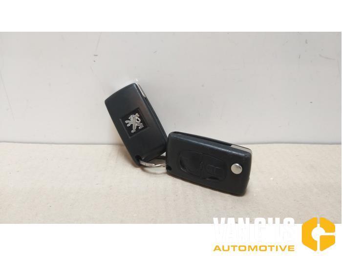 Klapsleutel Peugeot 5008 O193549, Auto-onderdelen, Carrosserie