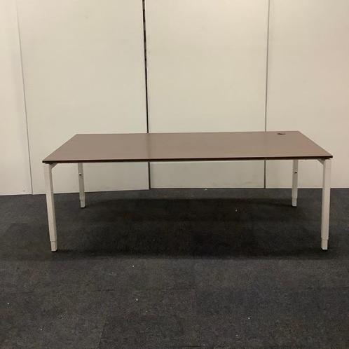 Tweedehands drentea bureau 200x90 cm, in hoogte verstelbaar,, Huis en Inrichting, Bureaus, Bureau, Gebruikt, In hoogte verstelbaar