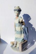 Lladró - Juan Huerta - Statuette, On The Move #5838 - 27 cm