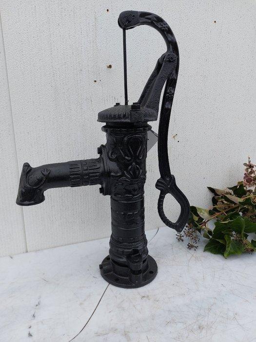 Pompe - garden, Antiek en Kunst, Curiosa en Brocante