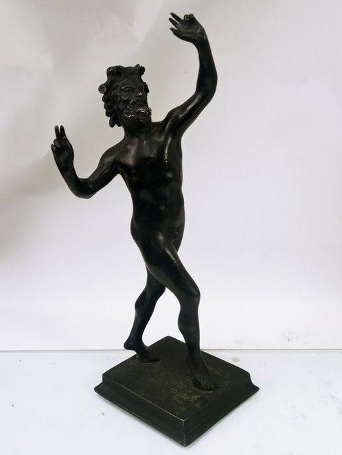 sculptuur, Figura Taczcy Satyr Faun z Pompei - 30 cm -, Antiek en Kunst, Antiek | Keramiek en Aardewerk
