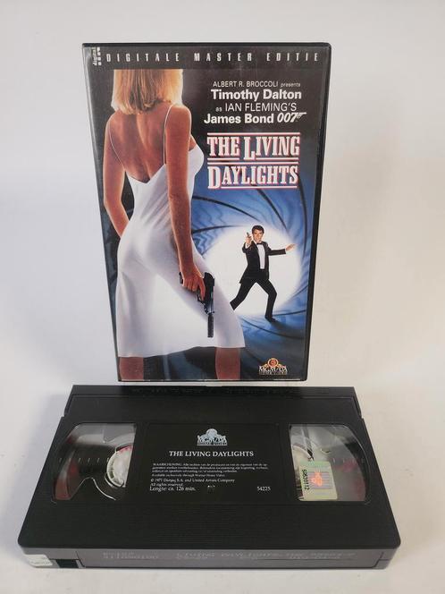 007 James Bond: the Living Daylights VHS, Cd's en Dvd's, VHS | Film, Zo goed als nieuw, Ophalen of Verzenden