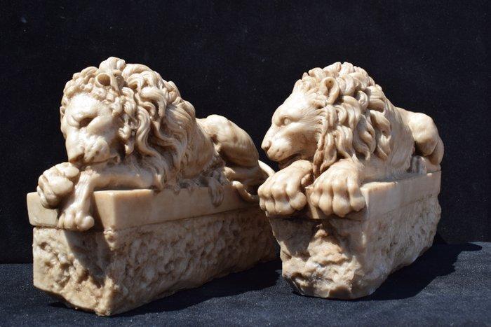 Sculpture, Coppia leoni - 16 kg - 31 cm - Marbre de Carrare, Antiek en Kunst, Curiosa en Brocante
