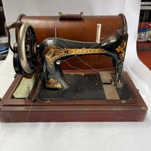 Singer (1899) Naaimachine - Hout, Antiek en Kunst, Kunst | Designobjecten