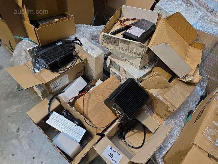 Diverse acculaders (14x) Kärcher, AQ-TRON, Doe-het-zelf en Bouw, Gereedschap | Overige machines, Ophalen