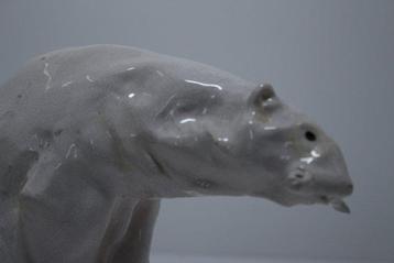 Domien Ingels - Statue, IJsbeer met vis - 15 cm - Poterie beschikbaar voor biedingen