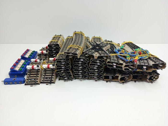 Märklin H0 - Modeltreinsporen (60) - M tracks - Sporen,, Hobby en Vrije tijd, Modeltreinen | H0