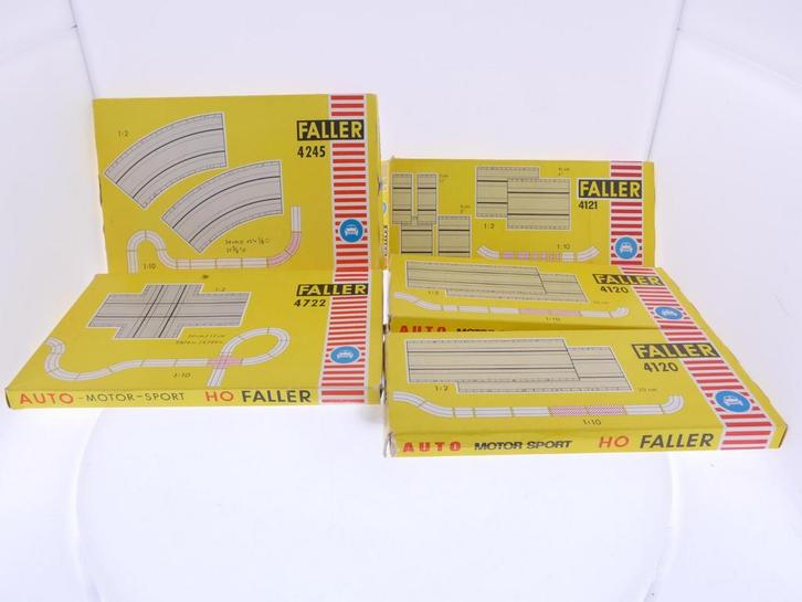 Schaal H0 Faller AMS 4120, 4121, 4245 en 4722 set wegdele..., Hobby en Vrije tijd, Modeltreinen | H0, Overige typen, Gebruikt