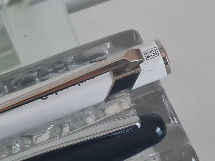 Caran dache, Faber Castell, Pilot, Kaweco - (3 stylos à, Verzamelen, Pennenverzamelingen