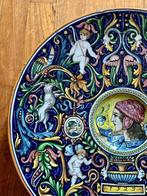 Plat - Majolique - Plat de parade, Antiek en Kunst