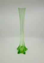 Vaas - Uraniumglas - Soliflore 30,5 cm, Antiek en Kunst