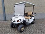 Cushman 2+2 Benzine Golfkar (2), Sport en Fitness, Nieuw