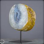 Natuurlijke agaatdrus met chalcedoon op standaard- 3083.11 g