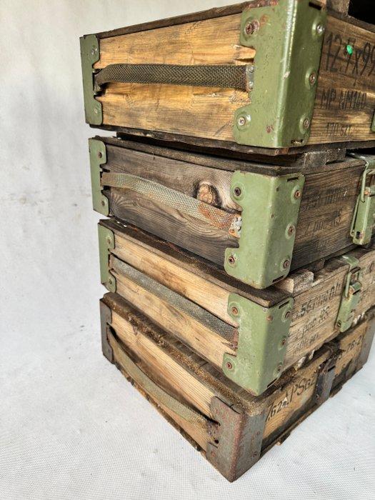 Krat (4) - Militaire industriële dozen. - Hout, Staal, Antiek en Kunst, Antiek | Wandborden en Tegels
