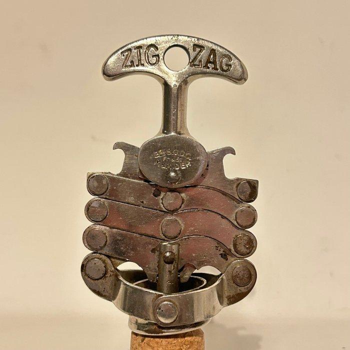 Kurkentrekker - zigzag - Metaal, Antiek en Kunst, Antiek | Keukengerei