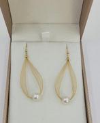 Oorbellen - 18 karaat Geel goud - 6,8 mm Akoya parels, Handtassen en Accessoires, Oorbellen, Nieuw