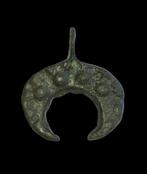 Époque Viking Bronze Amulette, pendentif lunule. Bon état.