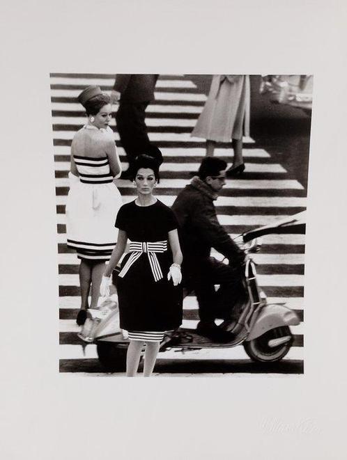 William Klein - Nina, P.zza di Spagna, Roma (Vogue)1960, Antiek en Kunst, Kunst | Schilderijen | Modern