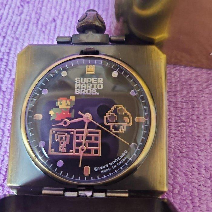 Nintendo - Super Mario Bros Nes Hatena Block Pocket Clock, Games en Spelcomputers, Spelcomputers | Overige Accessoires