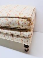 Voetenbank - Gepolsterde poef met gedraaide houten poten -, Antiek en Kunst