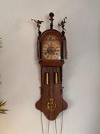 Horloge à queue frisonne - Wuba - Bois, Laiton - 1970-1980