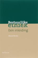 Bestuurlijke ethiek 9789023243649 Maurice Becker, Boeken, Verzenden, Gelezen, Maurice Becker