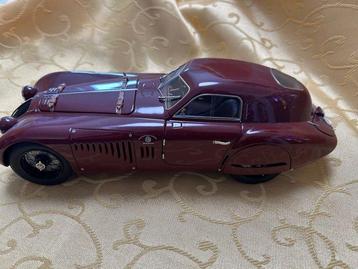 CMC 1:18 - Modelauto - Alfa Romeo 8 C - Verzamelstuk uit de