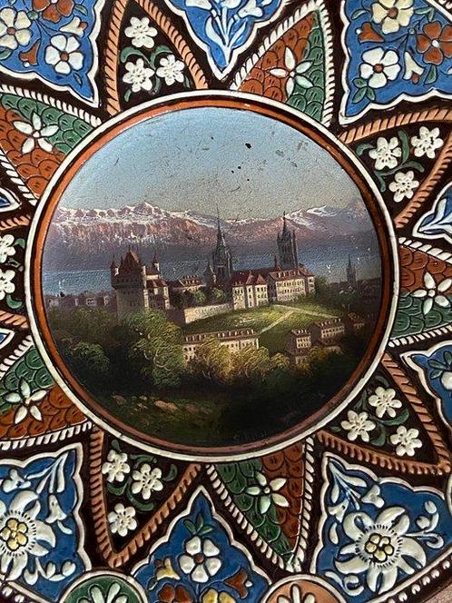 Thun - Bord - Keramiek - Tonijnsalade, Antiek en Kunst, Antiek | Glaswerk en Kristal