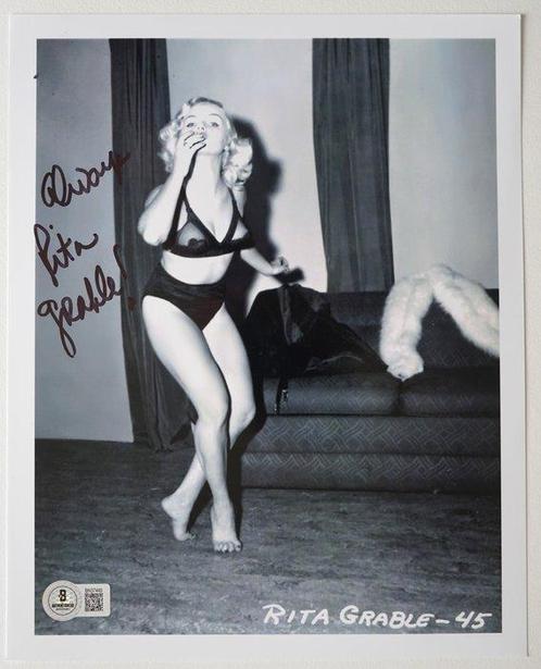 Pin Up - Rita Grable - Autograph, Photo With Beckett COA, Verzamelen, Film en Tv
