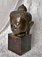 Boeddha Hoofd op houten voet ( 18 cm 1,3 kg inclusief voet)