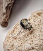 Ring in 925 zilver met groene Baltische amber van, Verzamelen